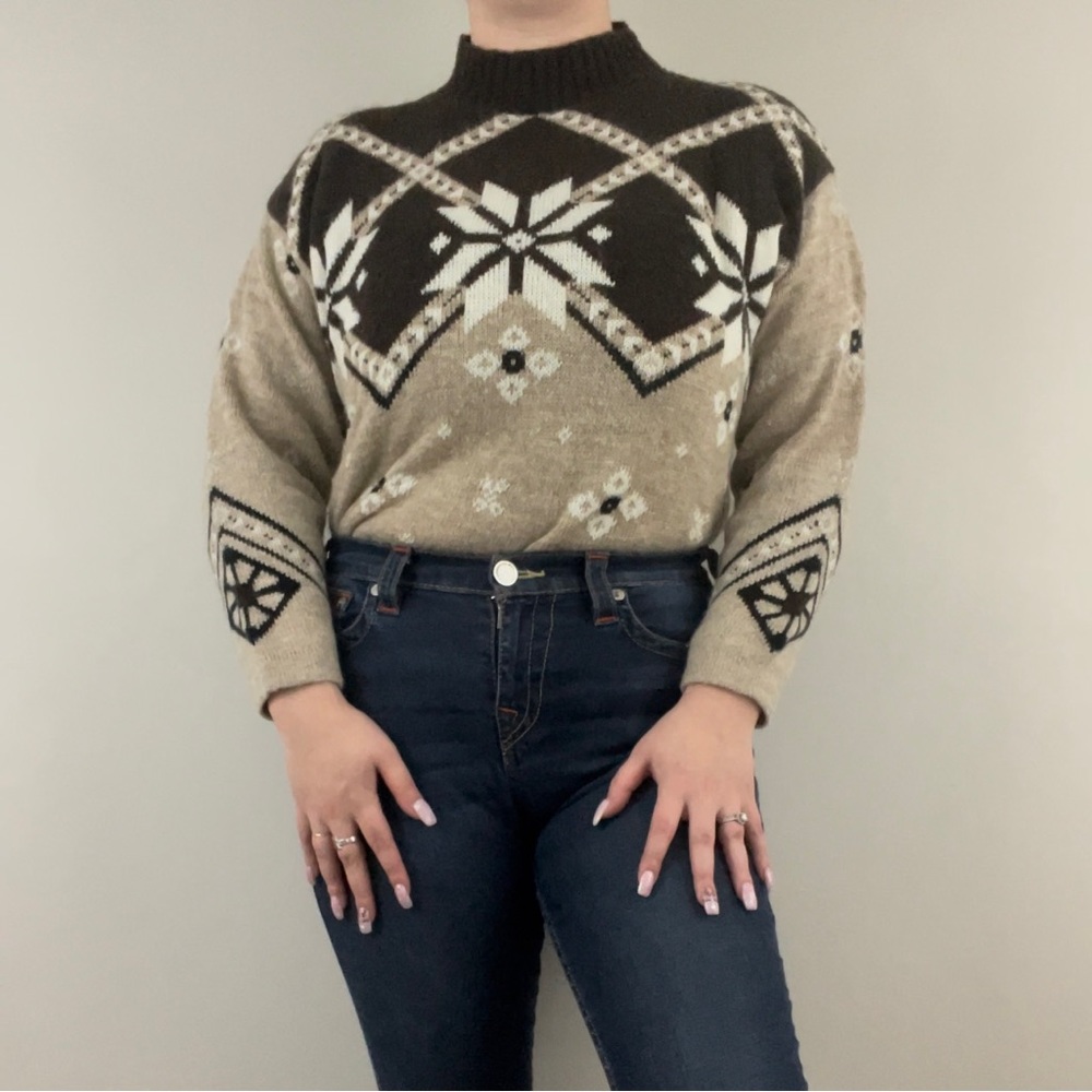 Vintage 90’s Brown Tan White Fair Isle Snowflake Winter Cozy Mock Neck Sweater